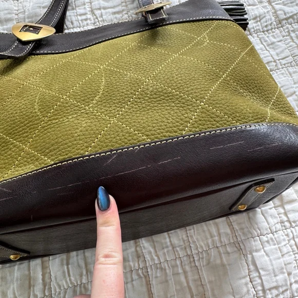 Dooney & Bourke Leather Quilted Purse W/ Cute Heart Buckle - Picture 5 of 10